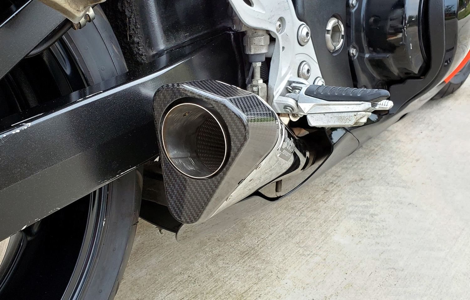 Sistema de escape Brocks Penta Carbon Kawasaki ZX-10R · BUNKERPARTS